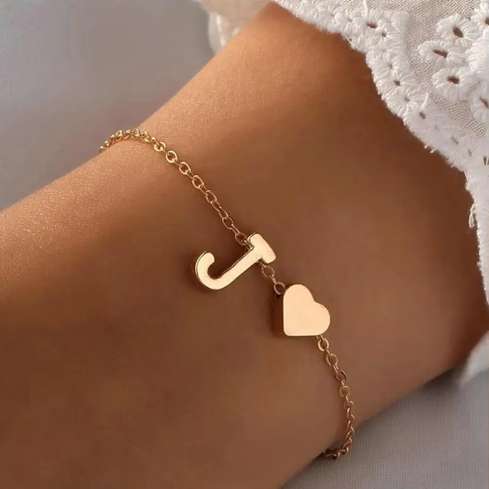 Initial letters heart nevaryum bracelet