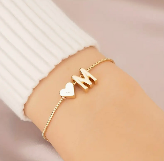 Initial letters heart nevaryum bracelet