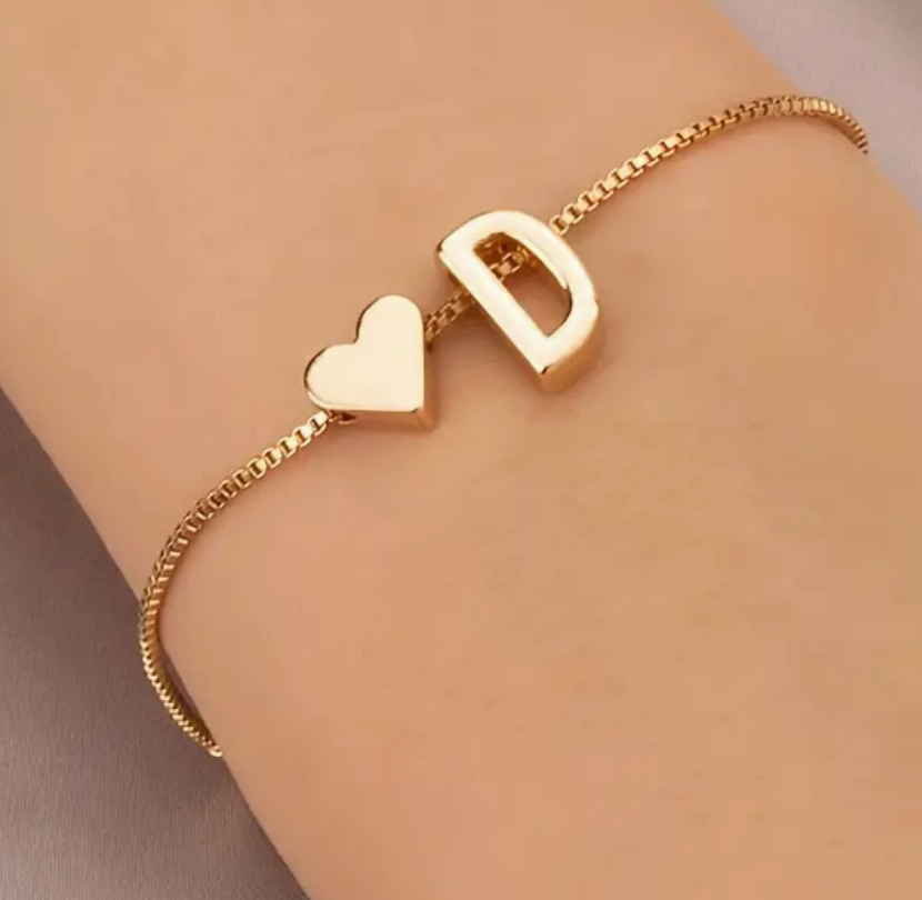 Initial letters heart nevaryum bracelet